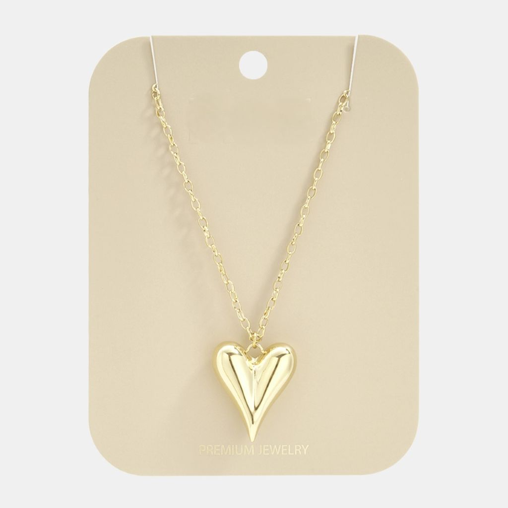 Long necklace with a heart pendant