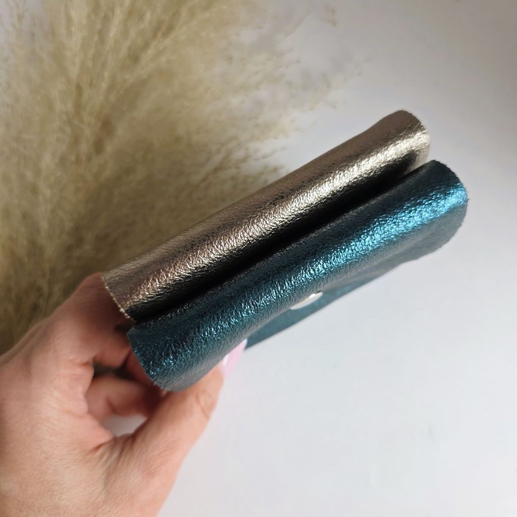 Mini wallet metallic turquoise