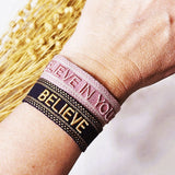 Geweven armband Believe navy