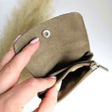 Mini portemonnee suède taupe