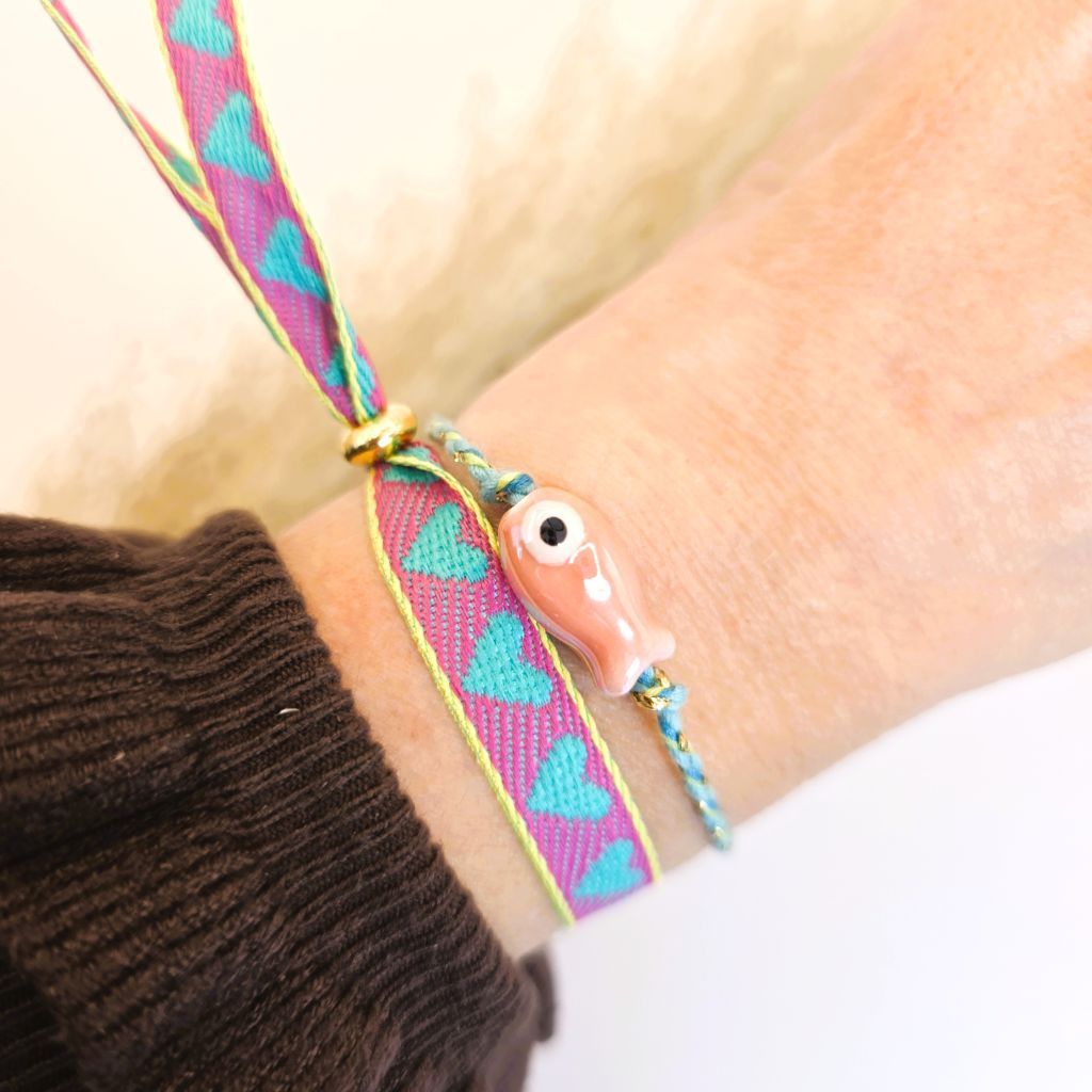 Lint armbandje hartjes turquoise paars