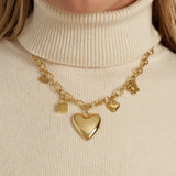 Bedelketting met hartjes