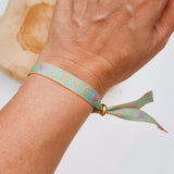 Stoffarmband Love hellgrün