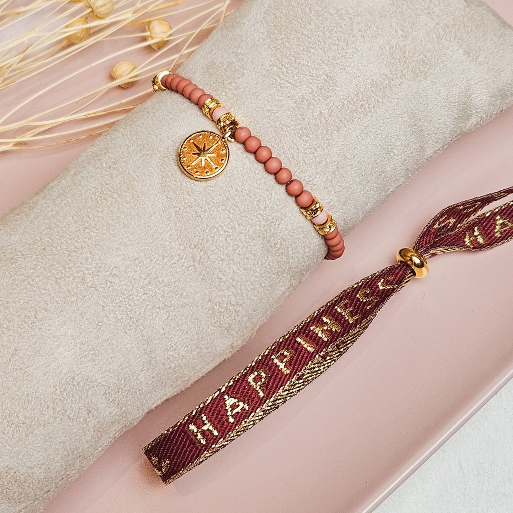 armband-set-nikkie-kralenarmband-lintjes-armband-rood-rzoe-koraal-goud-ibiza fashion-boutique-armbandenset