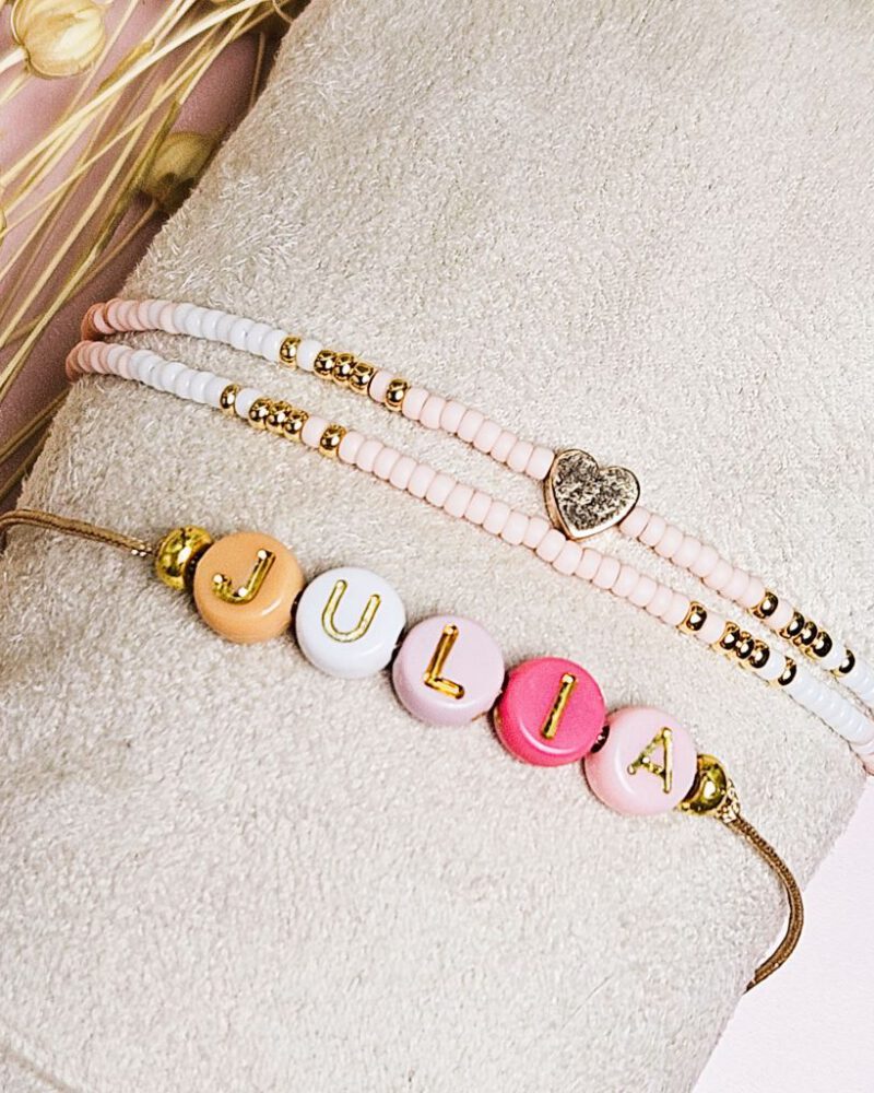 armbandje-met-hartje-goud-roze-kralenarmband-dames