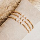 kralenarmband-goud-met-witte-kralen-sparkle-ibiza-vibes