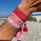 geweven-armband-roze-happy-statement-bracelet