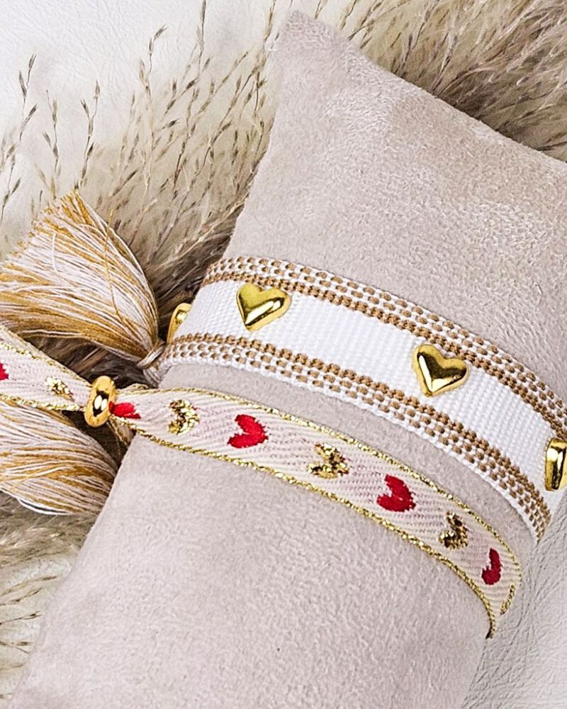 geweven-armband-wit-met-gouden-hartjes-statement-bracelet