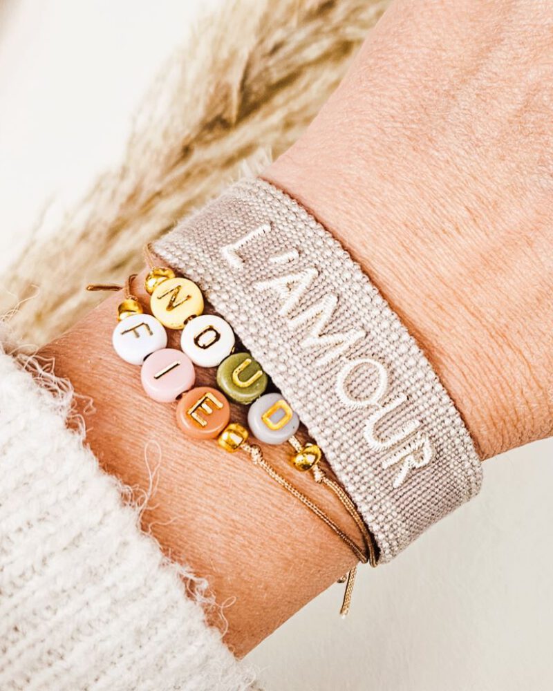 geweven-armband-l'amour-beige-statement-bracelet