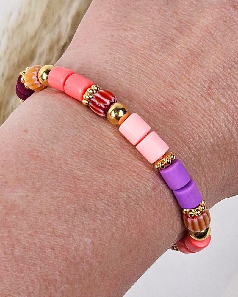 kralen-armband-roze-paars-rood-elastiek-ibiza-style