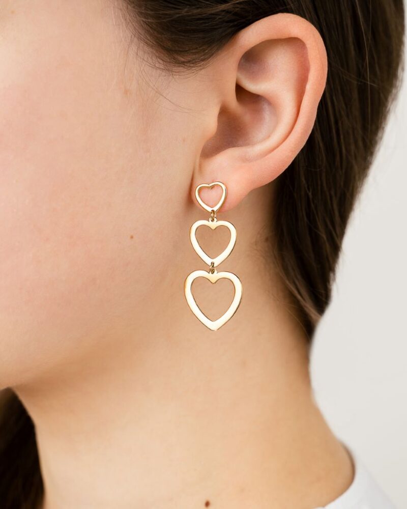 3-hartjes-oorbellen-goud-fall-in-love-sieraden