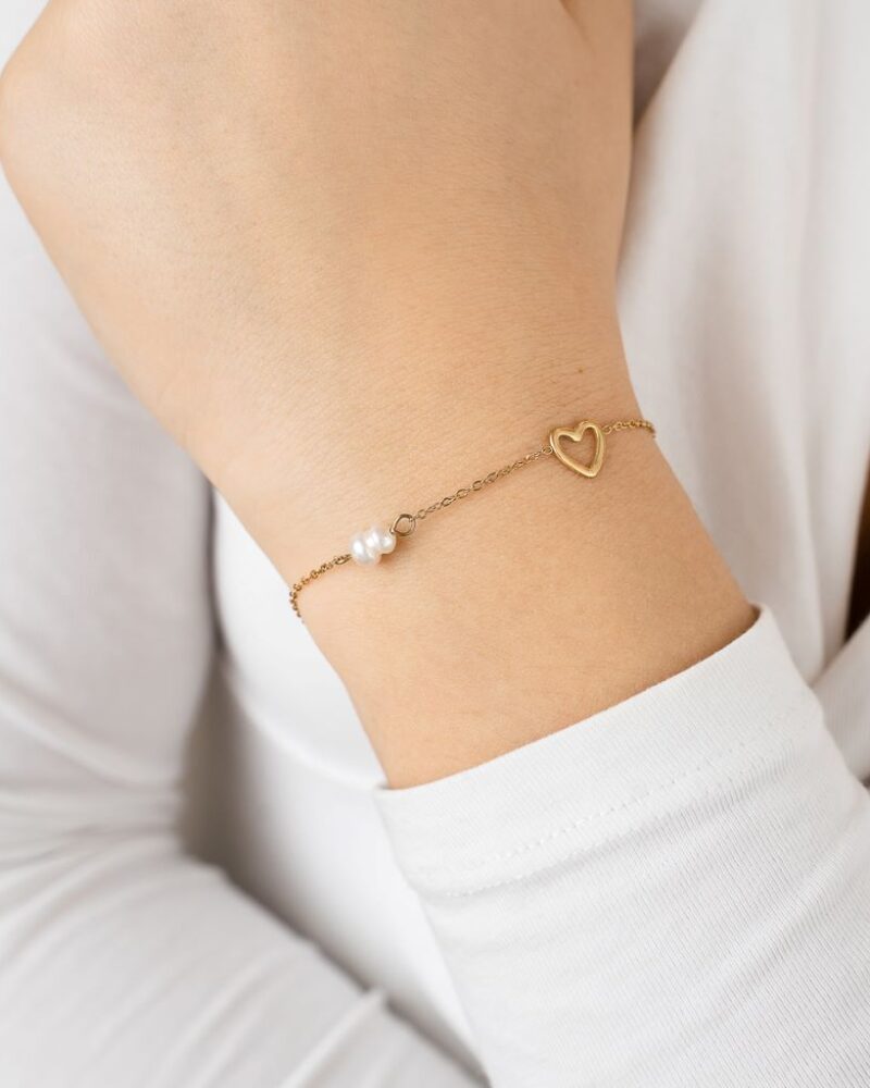 minimalistisch-armband-goud-met-parel